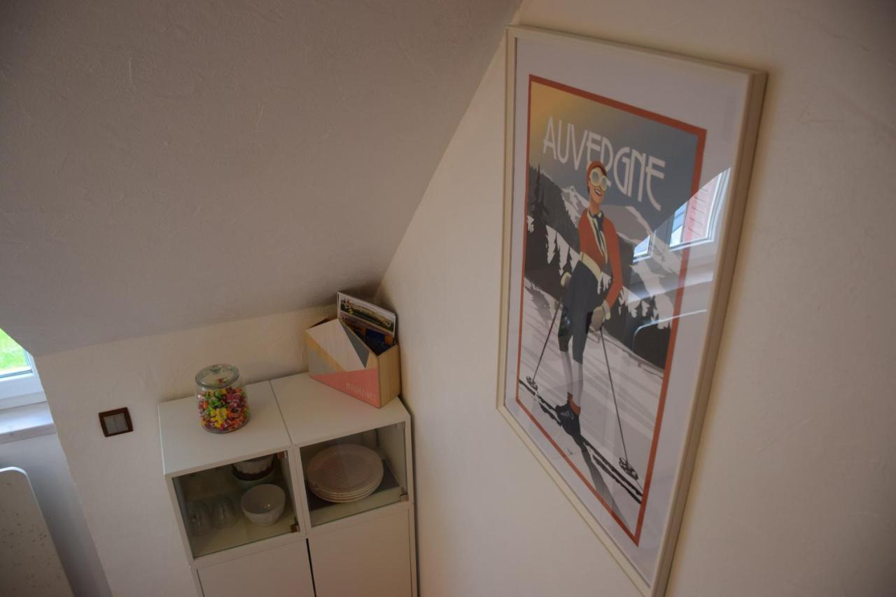 Petit Duplex De Charme Sous Les Toits Du Mont-Dore 외부 사진