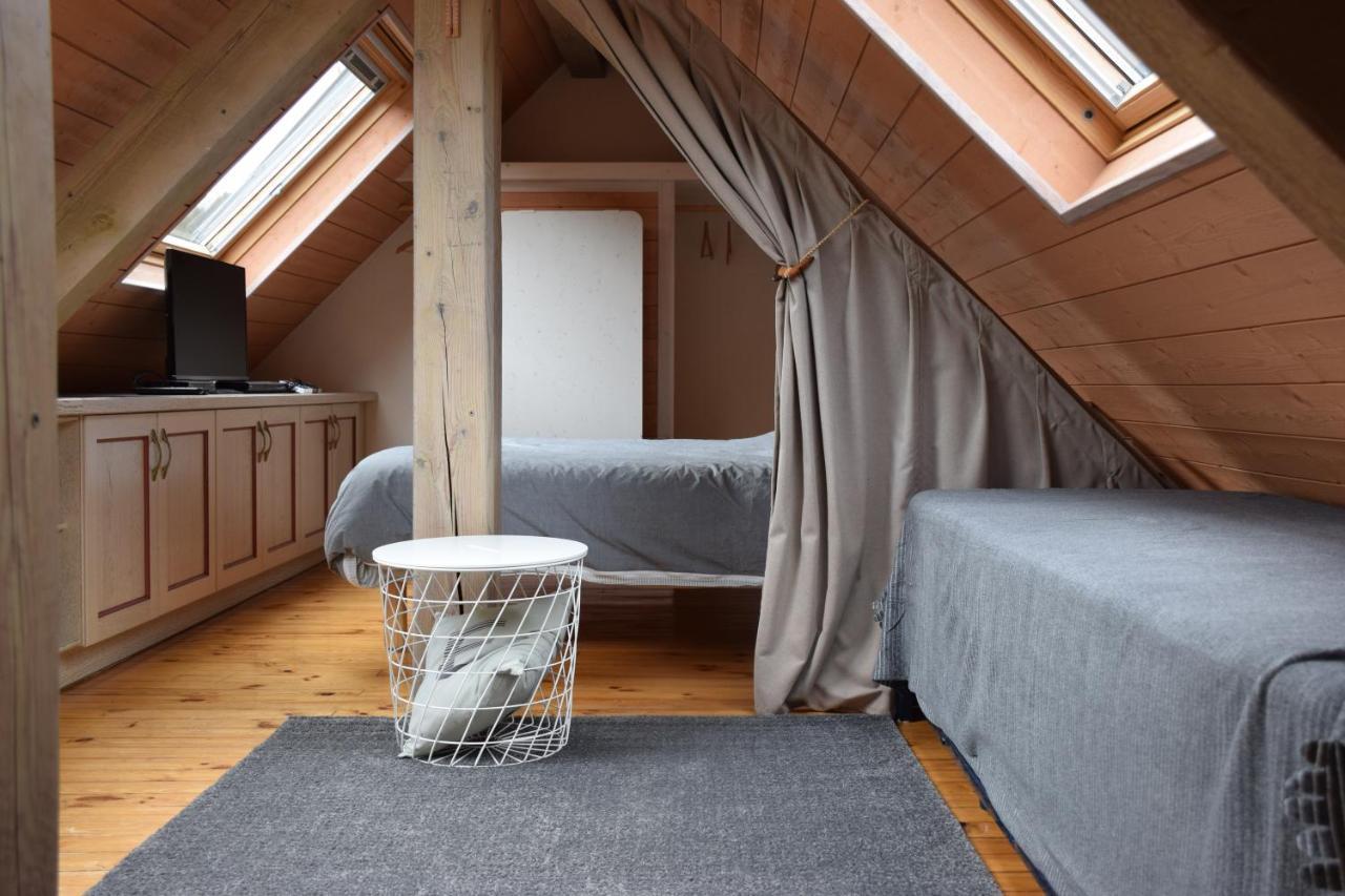 Petit Duplex De Charme Sous Les Toits Du Mont-Dore 외부 사진