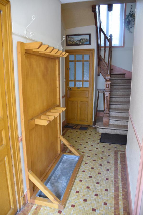 Petit Duplex De Charme Sous Les Toits Du Mont-Dore 외부 사진