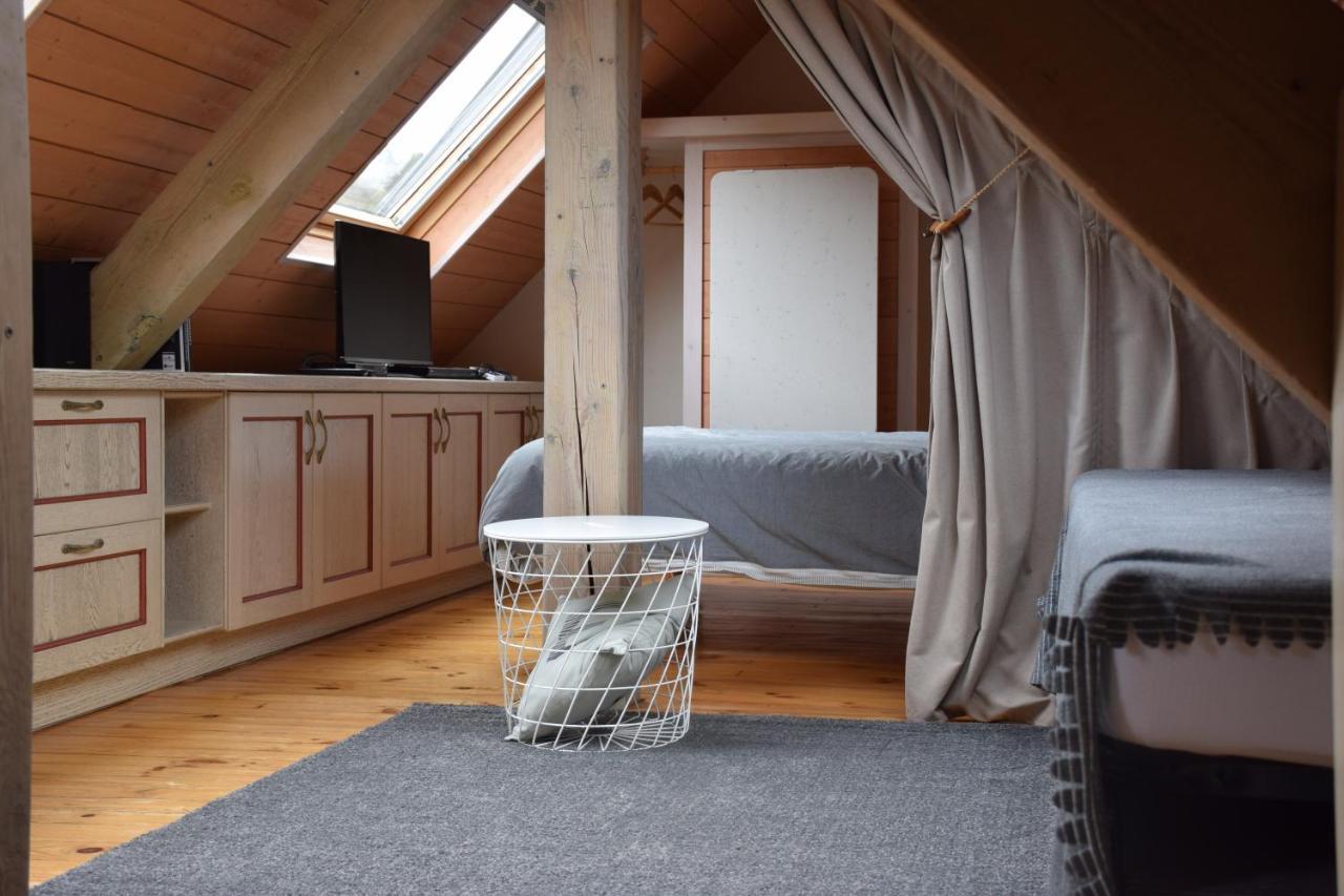 Petit Duplex De Charme Sous Les Toits Du Mont-Dore 외부 사진